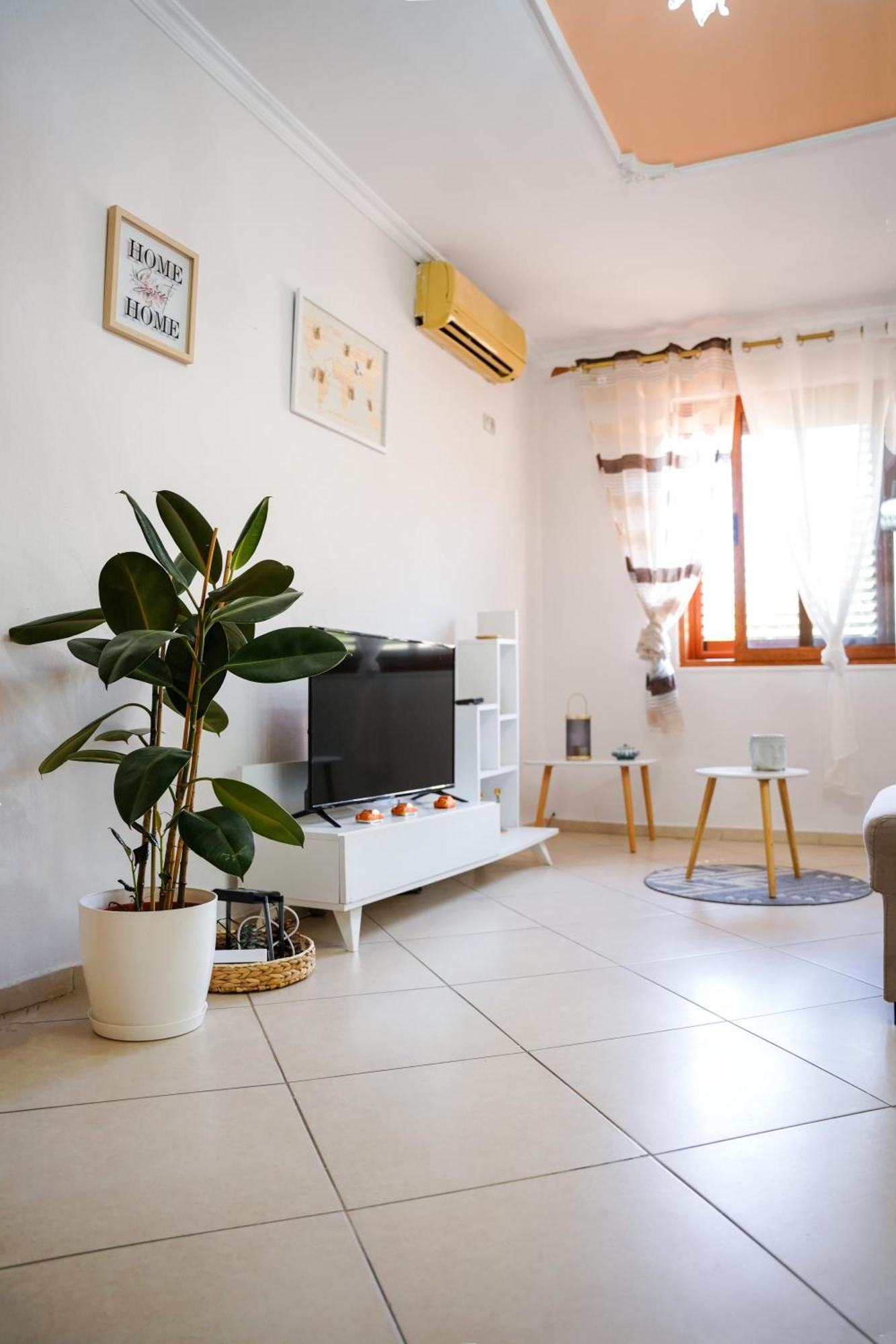 Tirana Centre Lions Gate 1 Apartment Exterior photo